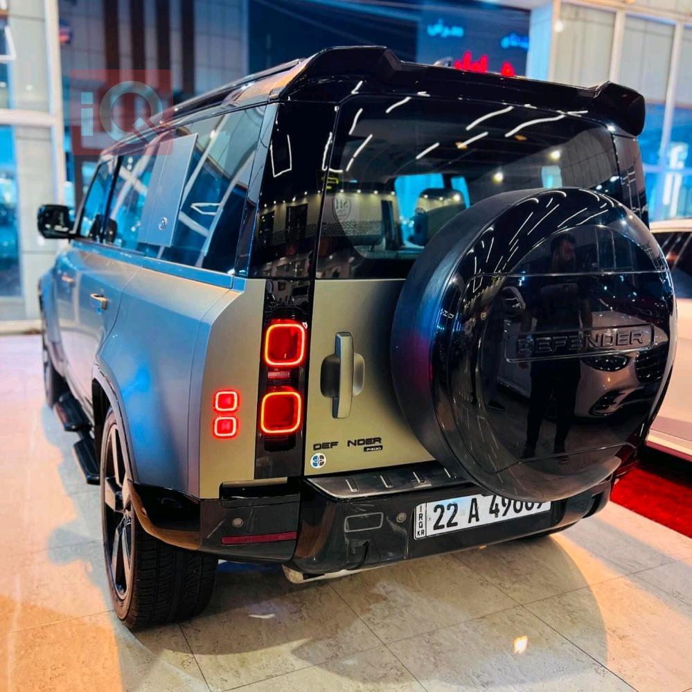 Land Rover Defender